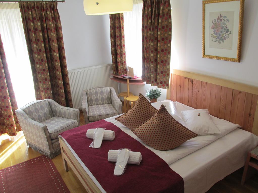 Villa Ermitage Buşteni Zimmer foto