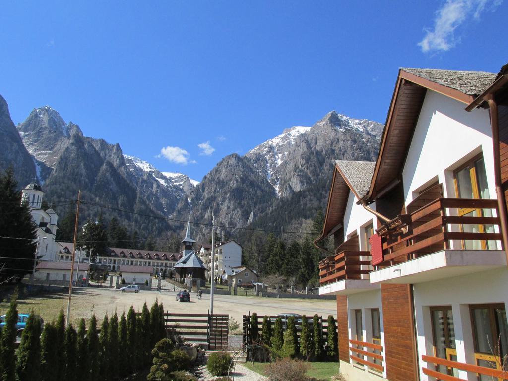 Villa Ermitage Buşteni Exterior foto