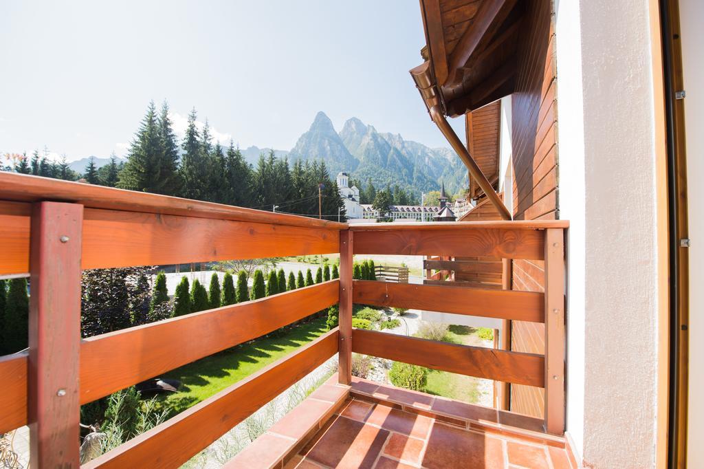 Villa Ermitage Buşteni Exterior foto