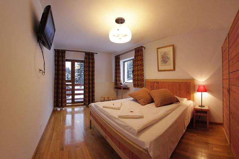 Villa Ermitage Buşteni Exterior foto